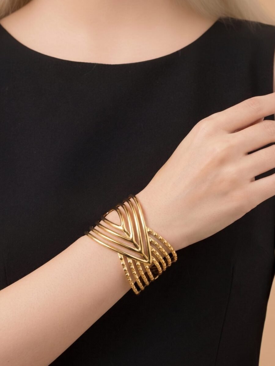 Ribbed Wide Cuff Bangle