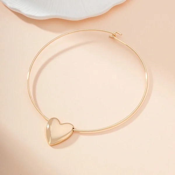 Simple Gold Pendant Necklace