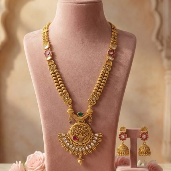 Antique Gold Pendant Necklace
