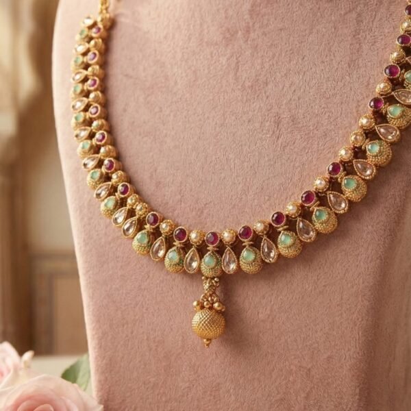 Antique Motif Pendant Necklace