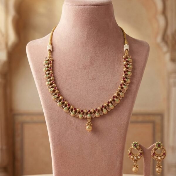 Antique Motif Pendant Necklace
