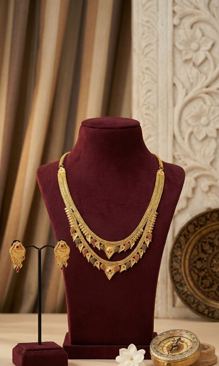 Antique Gold Pendant Necklace