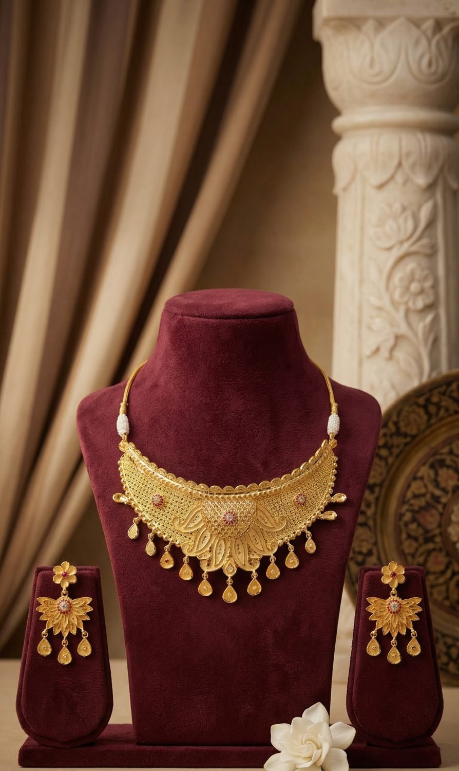 Antique Gold Heirloom Necklace