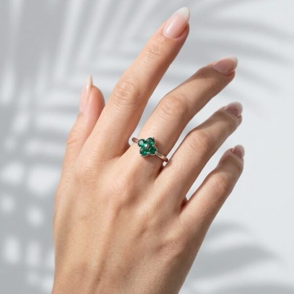925 Silver CZ Cluster Ring