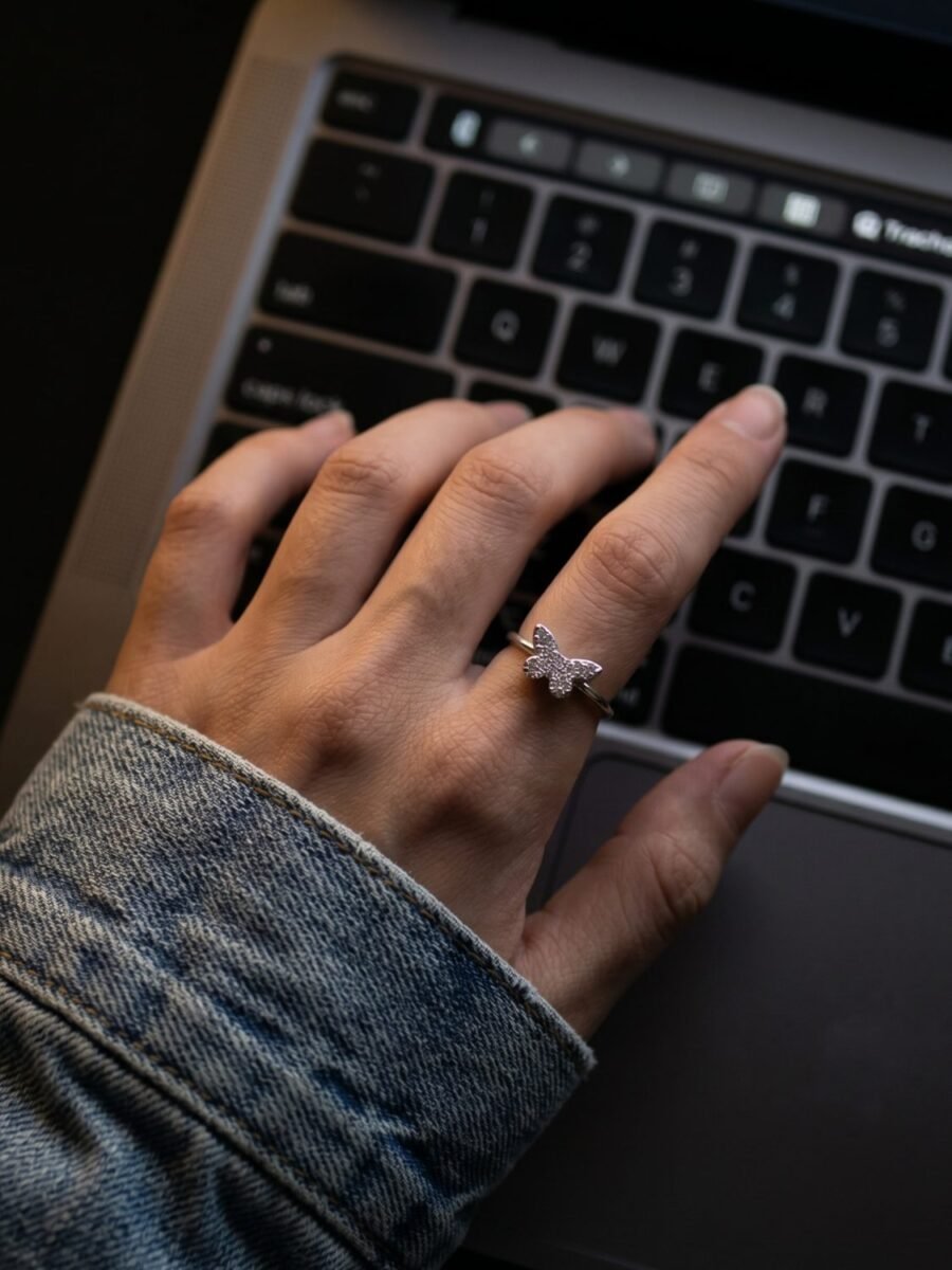 925 Silver CZ Chain Link Ring