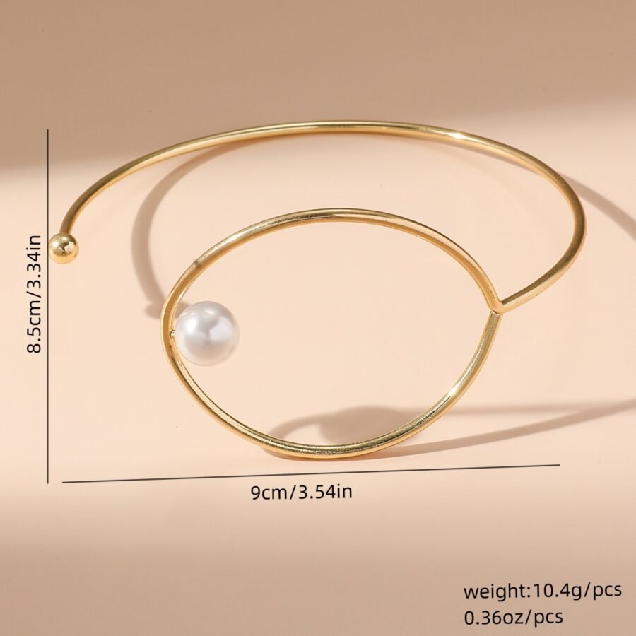 Pearl Bar Arm Cuff